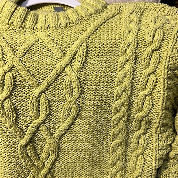 Aerie size Medium lime green knit sweater - Picture 9 of 10